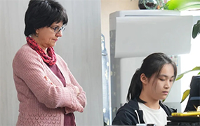 帕多瓦音樂(lè)學(xué)院教授走進(jìn)樂(lè)達(dá)課堂